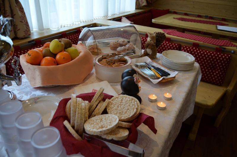 קאמפיטלו די פאסה Hotel Ladina מראה חיצוני תמונה