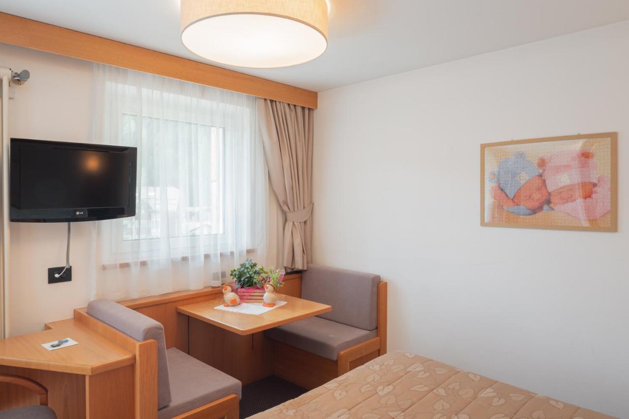 קאמפיטלו די פאסה Hotel Ladina מראה חיצוני תמונה