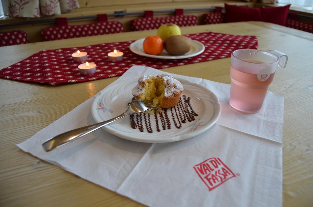 קאמפיטלו די פאסה Hotel Ladina מראה חיצוני תמונה