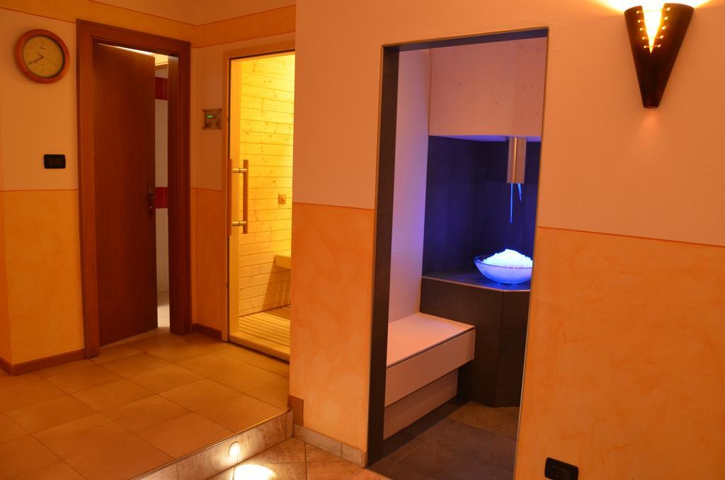 קאמפיטלו די פאסה Hotel Ladina מראה חיצוני תמונה