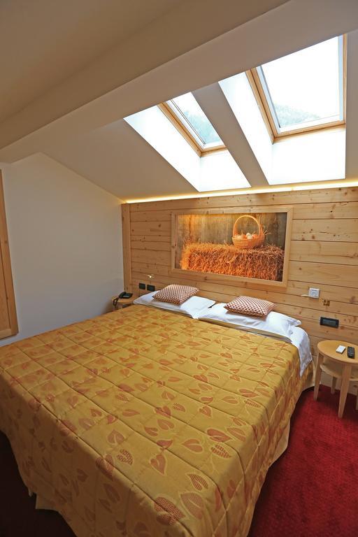 קאמפיטלו די פאסה Hotel Ladina חדר תמונה